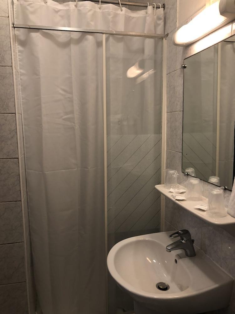 פריז Hotel Liberty מראה חיצוני תמונה